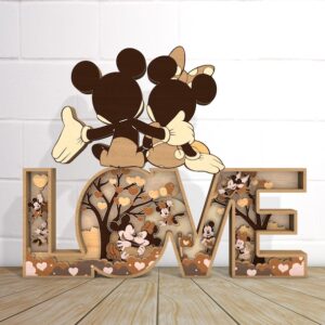 Marco decorativo LOVE en capas con pareja romántica de Micky y Minnie san valentin letrero