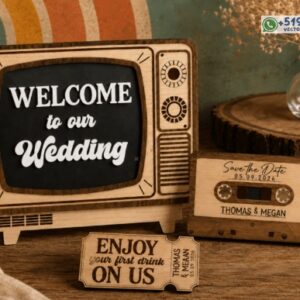 Pack de boda retro con televisor, cassette y ticket personalizado – Archivo vectorial para corte láser