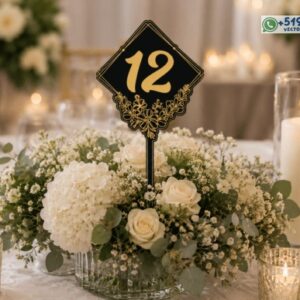 Números de Mesa Elegantes con Marco Romboidal y Detalle Floral