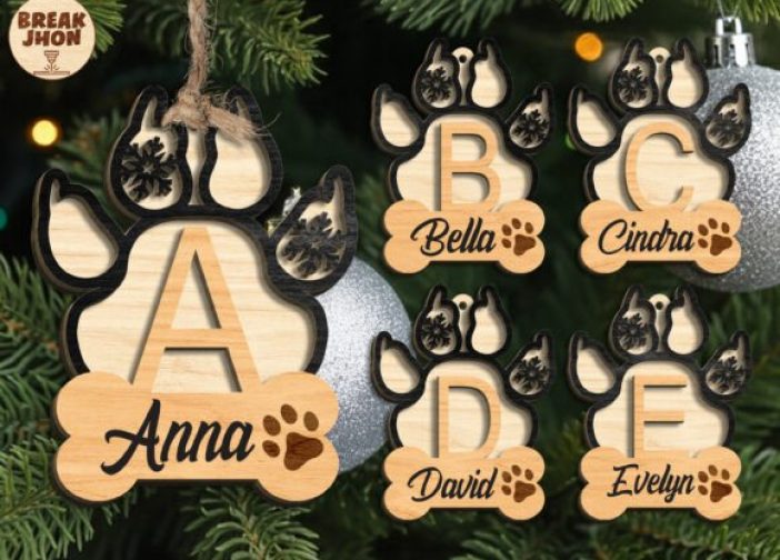 Adorno colgante navideño de hueso y patitas de perro y gato