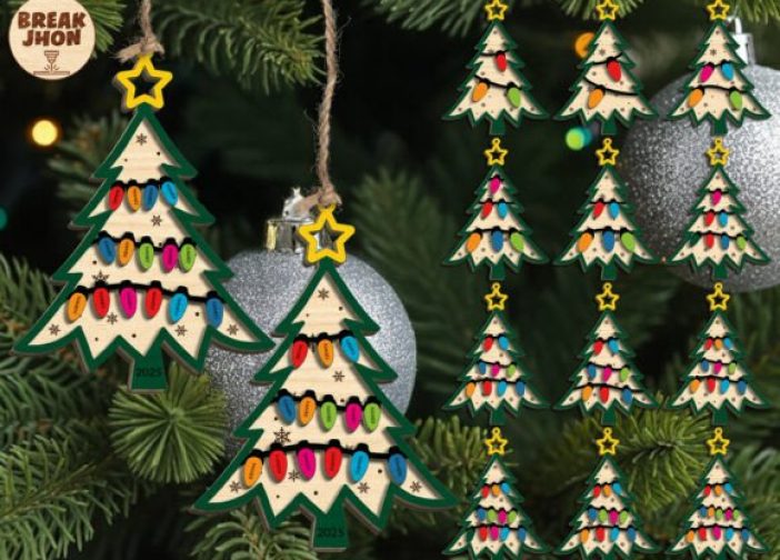 Adorno en forma de mini árbol de Navidad con nombre de familia