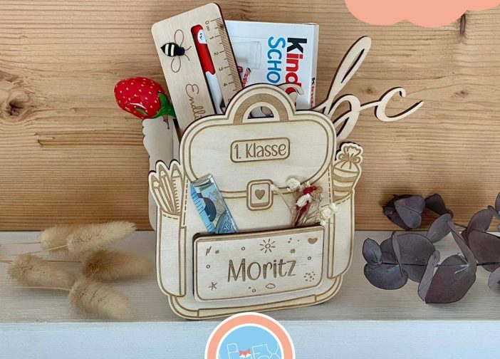 Caja de regalo forma de mochila escolar regreso vuelta al cole