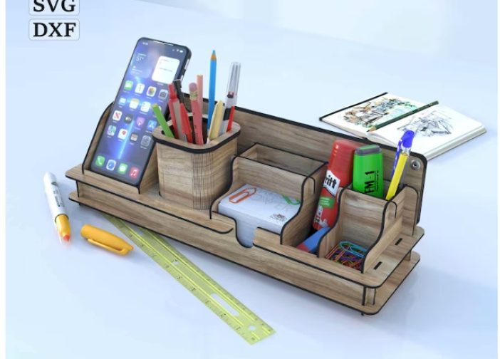 Organizador de escritorio personalizable con placa para nombre